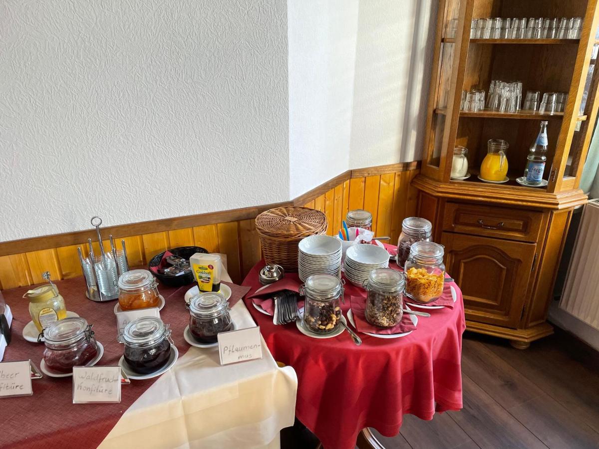 ホテルGasthof Zum Baren Gernrode  エクステリア 写真