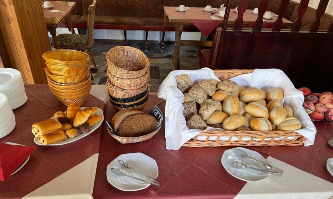 ホテルGasthof Zum Baren Gernrode  エクステリア 写真